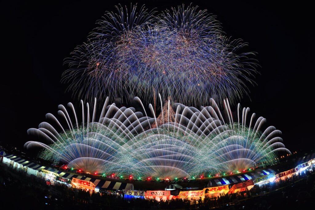 【2025年】冬の花火大会おすすめ|雪と光が織りなす幻想的な夜を体験しよう 10 3804447 m